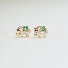 Elephant Earrings, Gold Plated Baby Elephant Studs pendientes de elefante, lucky dainty studs, Gift for her, Halloween sale