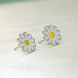 Daisy Push Back Studs - Sterling Silver Trending Handmade Flower Earrings for her - Gift for daughter
