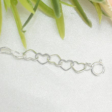 Heart Bracelet, Minimalist Layering Chain, Charm & friendship bracelet, Gift