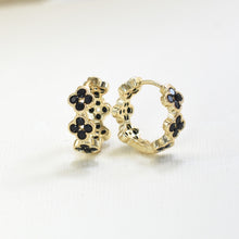 Gold Plated Four Leaf Clover Huggies mini hoops minimalist daisy flowers Earrings Small Crystal Hoops Four-leaf Clover Earrings Gift for her