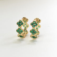 Gold Plated Four Leaf Clover Huggies mini hoops minimalist daisy flowers Earrings Small Crystal Hoops Four-leaf Clover Earrings Gift for her