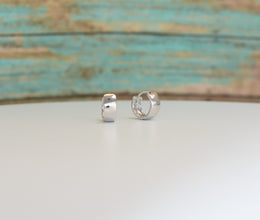 Plain Gold plated and Silver Plated Huggie Earrings, for Men and Women